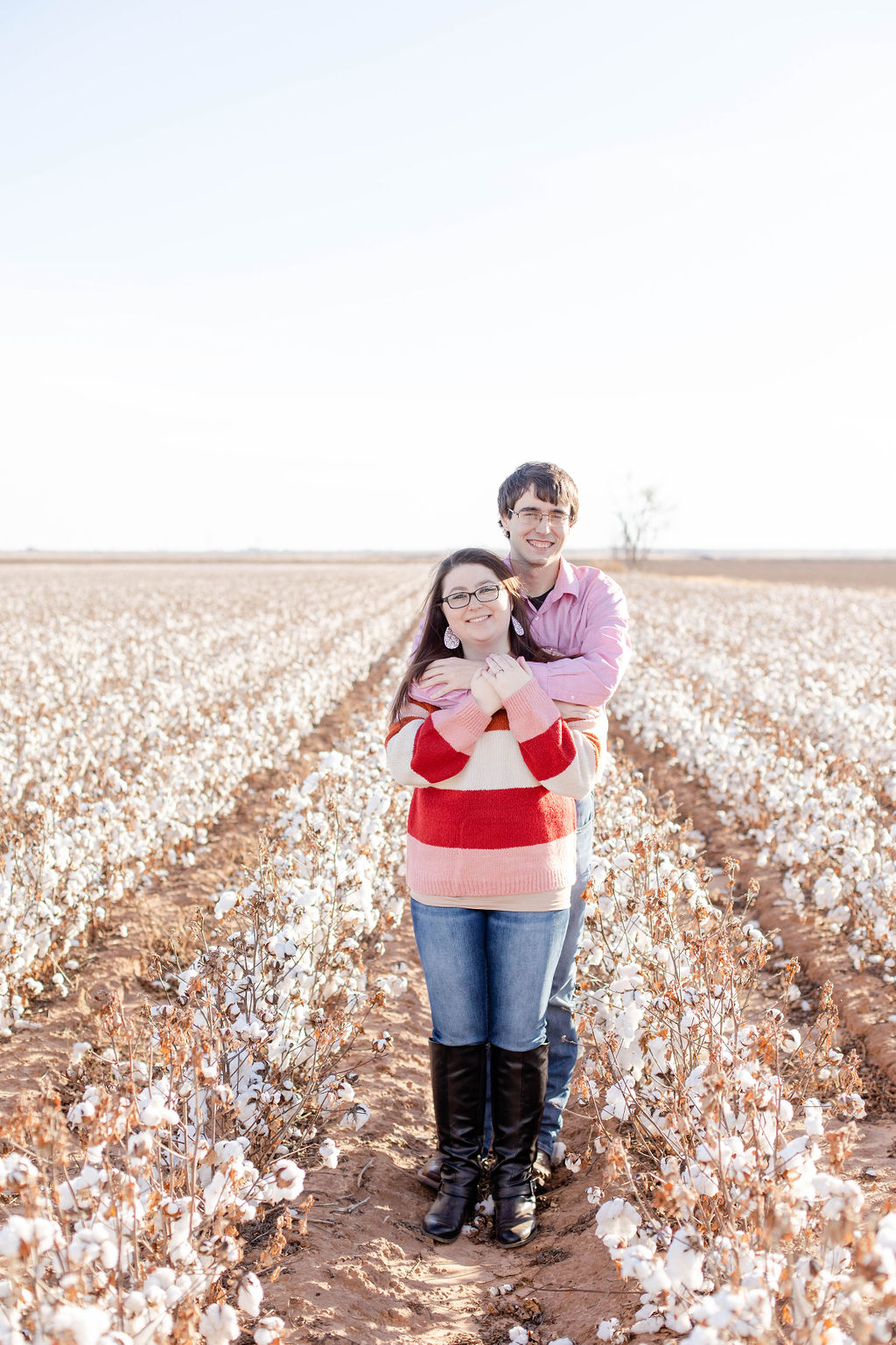 Relaxed Texas Engagement Session in a Cotton Field Kirsten Prater01