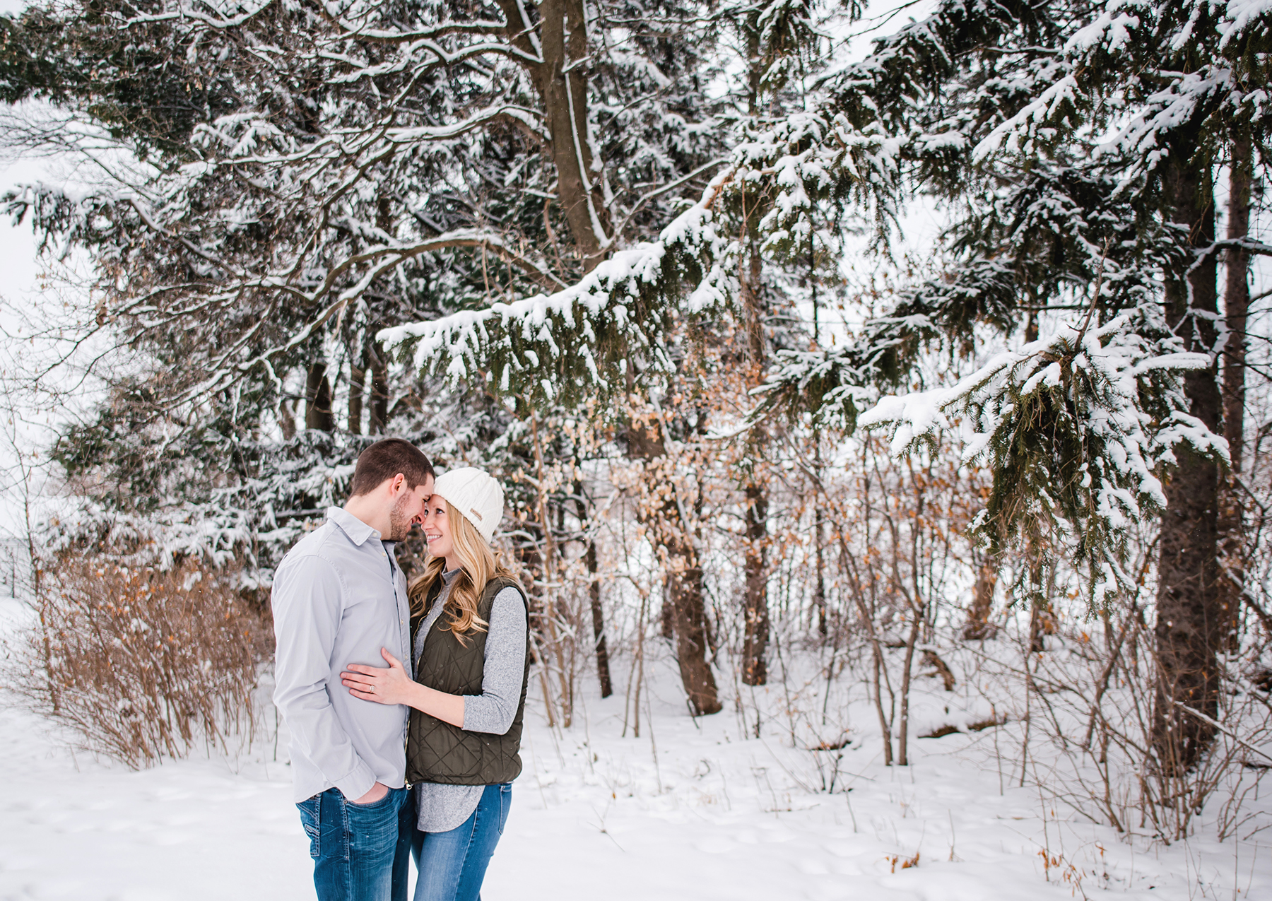 Snowy Wisconsin Engagement Session Ruxin John Photography11